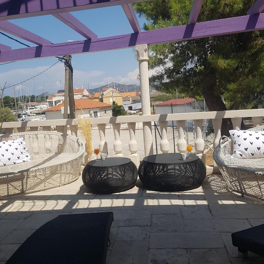 Jardin Kapetanova Kuca Appartement Veli Iž Buitenkant foto