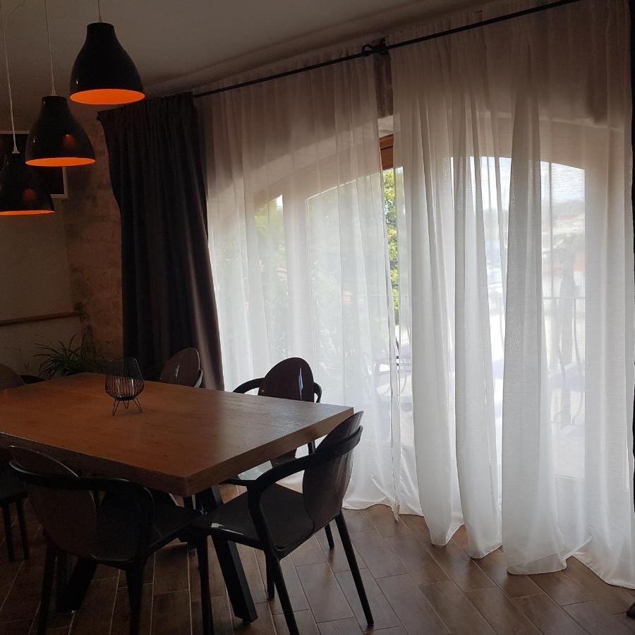 Jardin Kapetanova Kuca Appartement Veli Iž Buitenkant foto