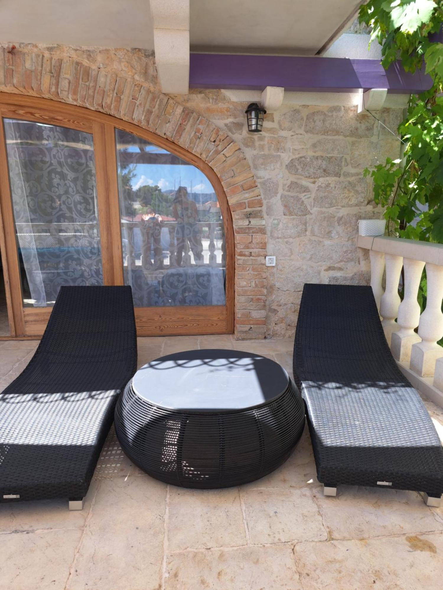 Jardin Kapetanova Kuca Appartement Veli Iž Buitenkant foto