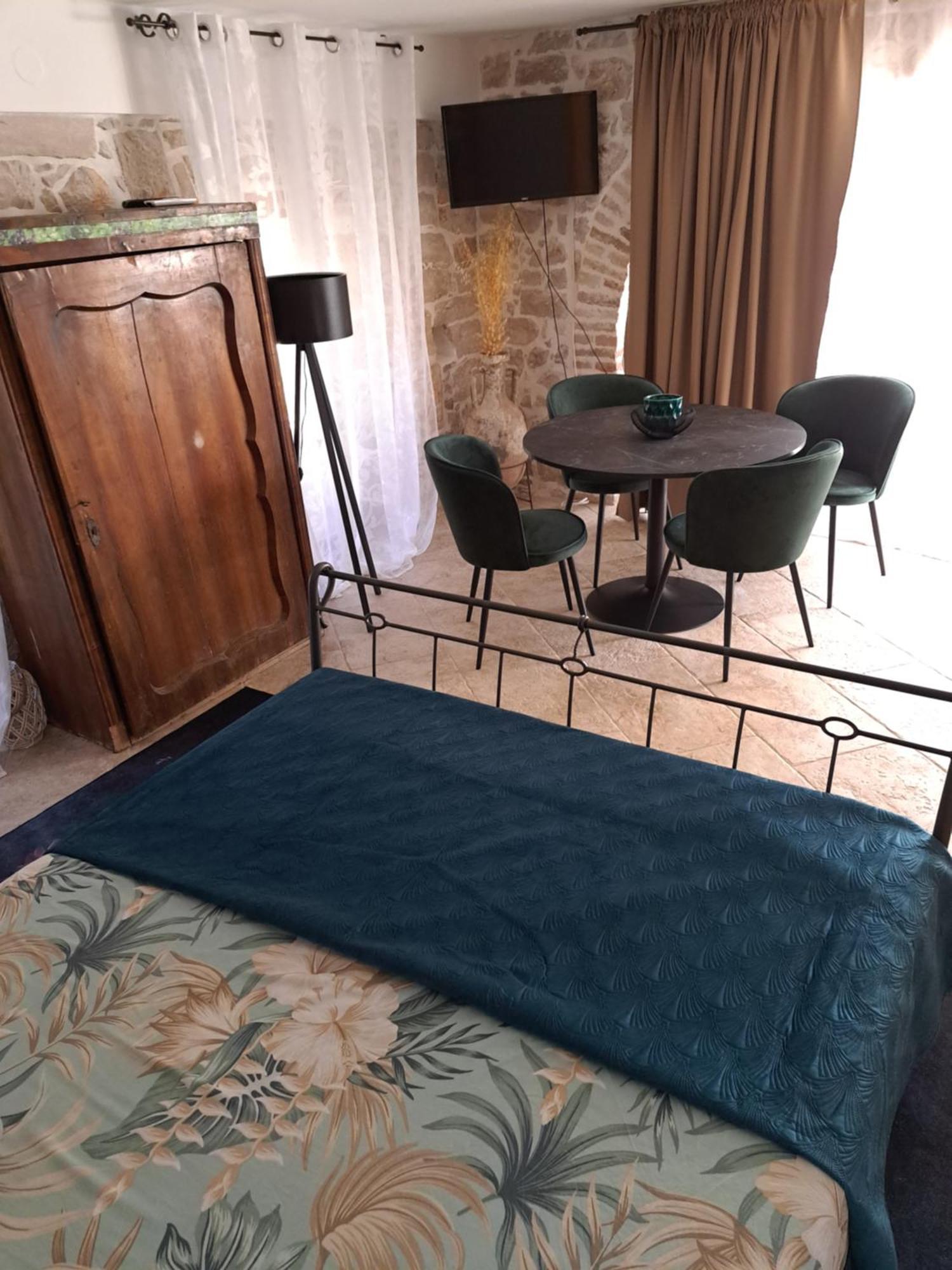 Jardin Kapetanova Kuca Appartement Veli Iž Buitenkant foto