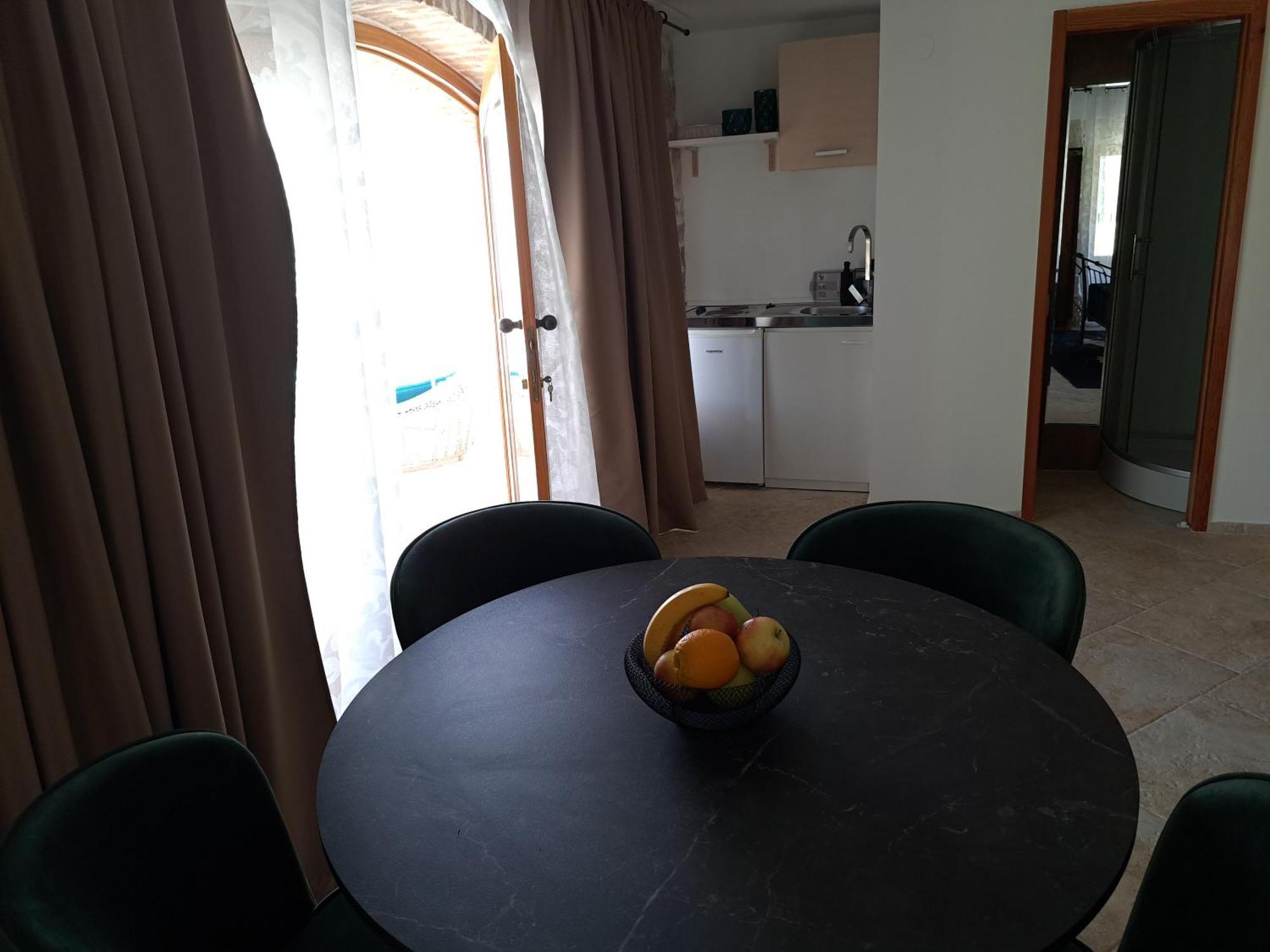 Jardin Kapetanova Kuca Appartement Veli Iž Buitenkant foto