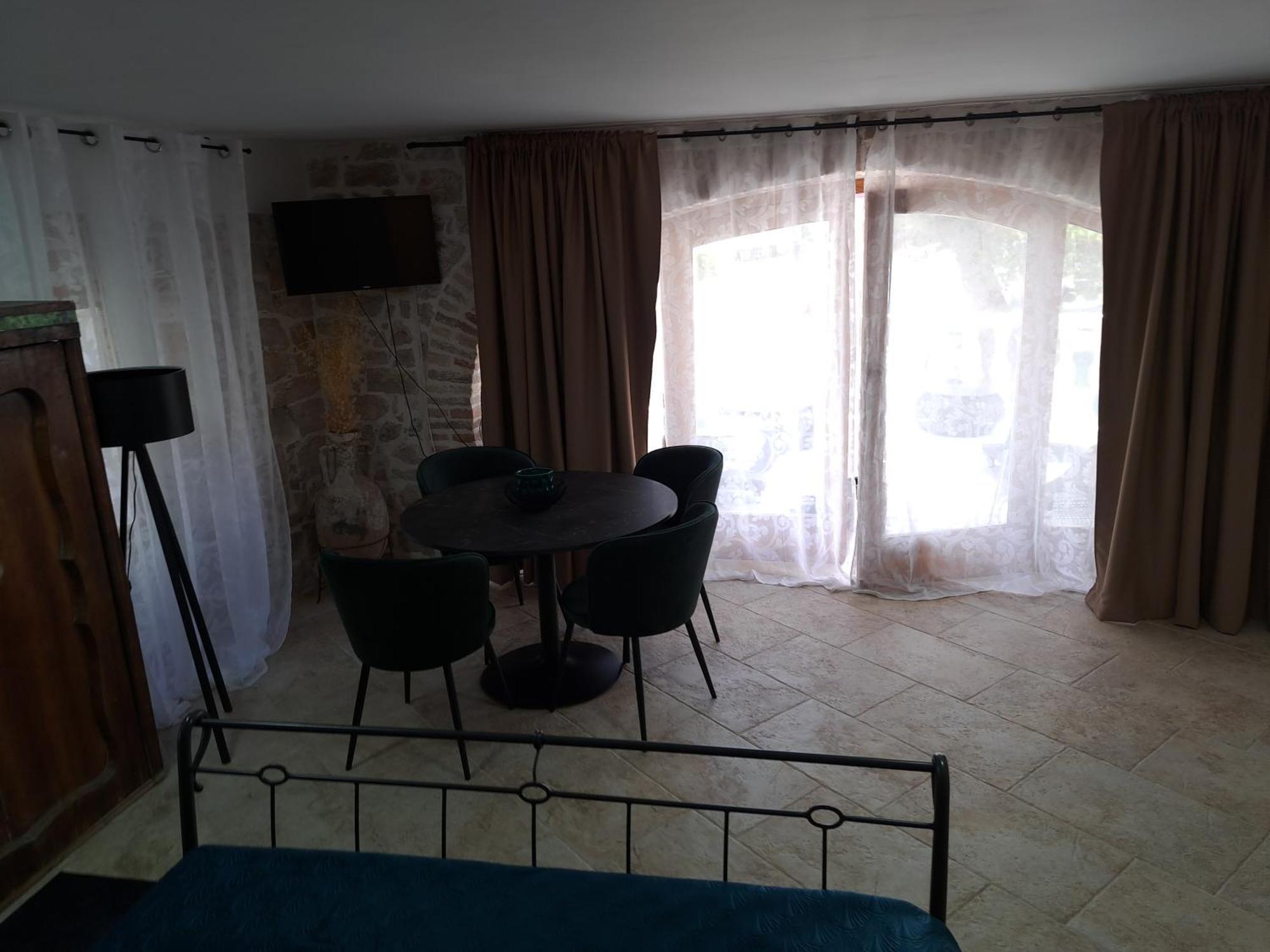 Jardin Kapetanova Kuca Appartement Veli Iž Buitenkant foto